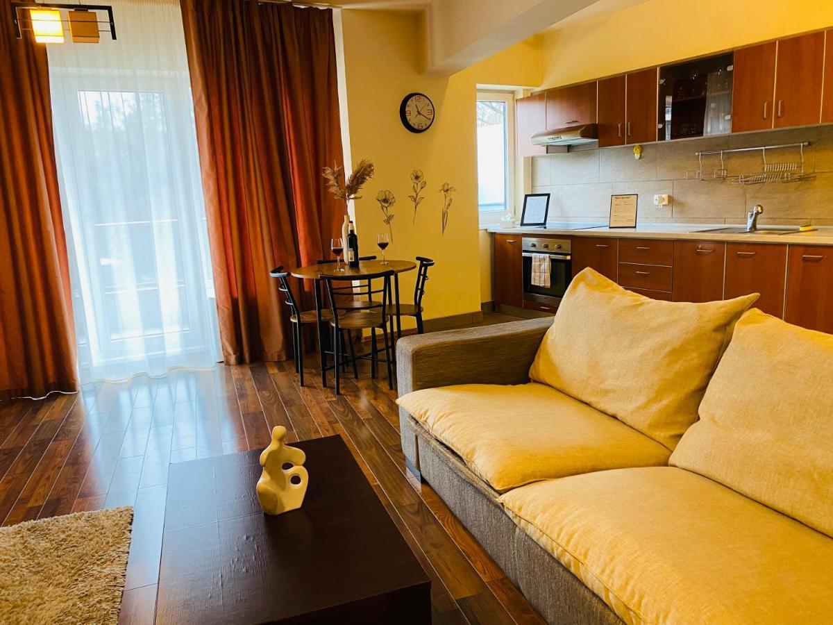 Eclipse Free Parking Apartment
